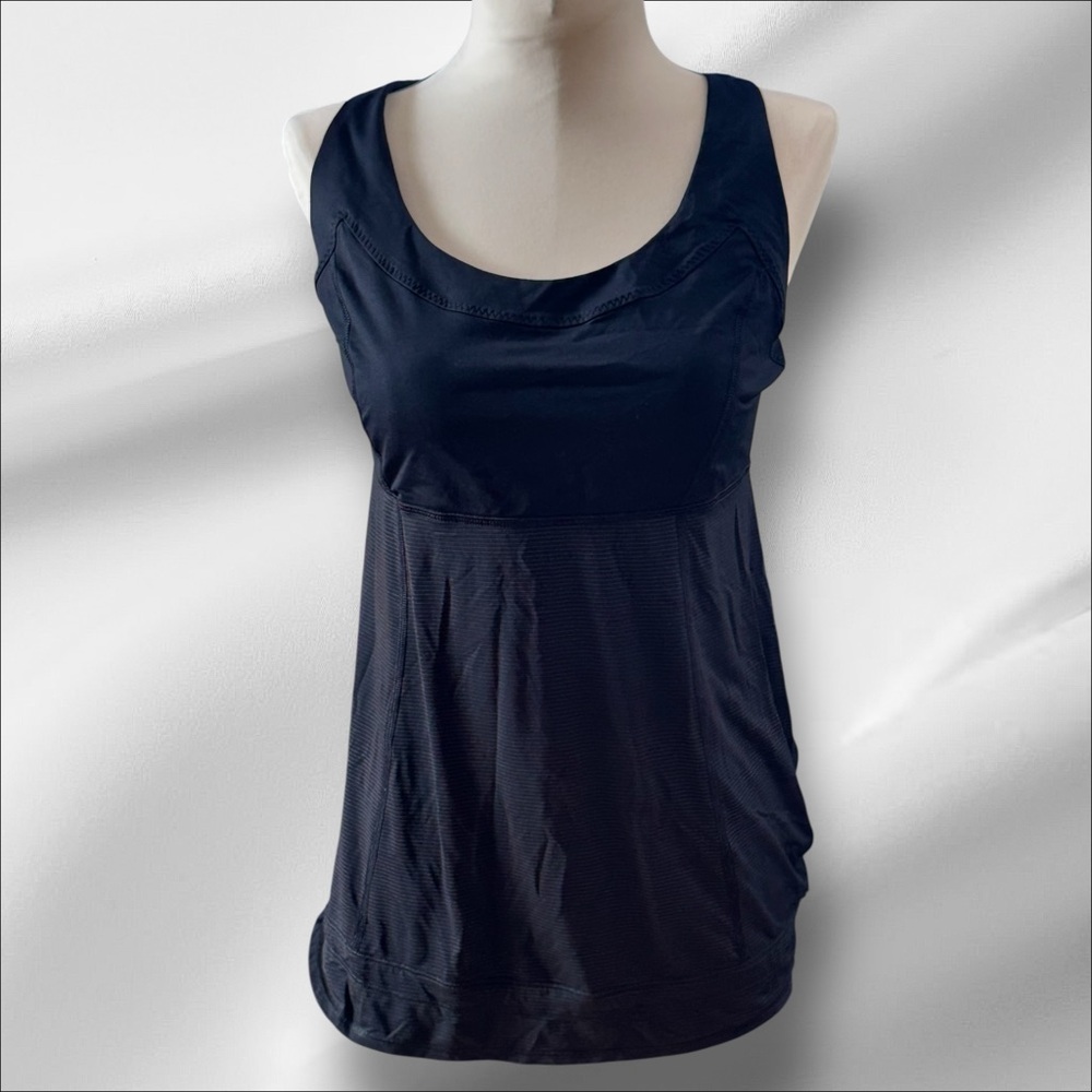 💫 Lululemon Black No Limits Tank /Size 6/ Built-In Bra /Adjustable Hem
